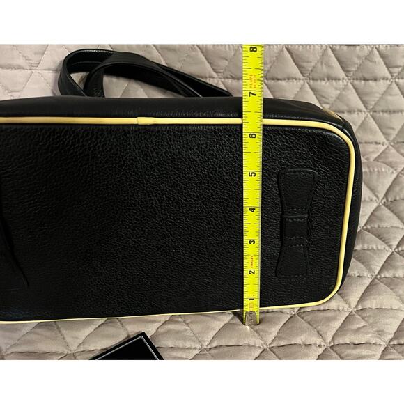 MY FLAT IN LONDON DEBUTANTE BLACK & CREAM SOFT LEATHER BOWTIE SATCHEL - Picture 14 of 14